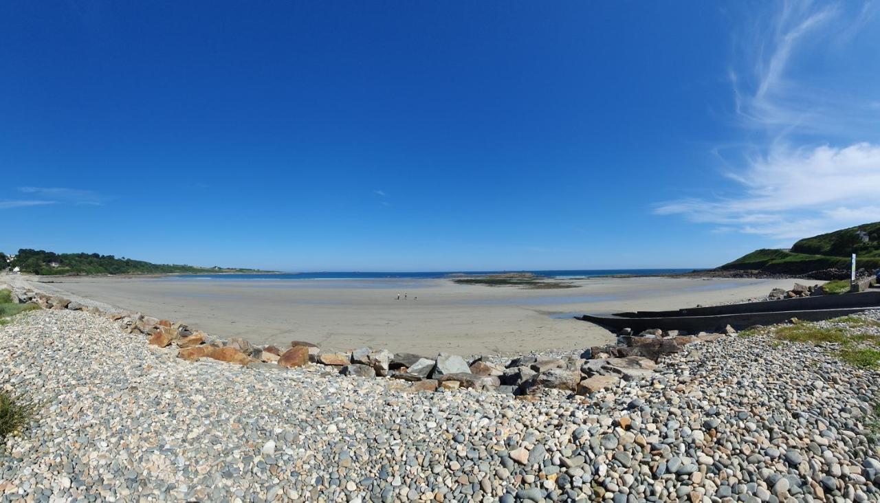 Gite Des Hauts De Saint Jean Esterno foto